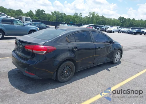 2017 Kia Forte Lx z USA, uszkodzony, nr VIN 3KPFK4A76HE108245